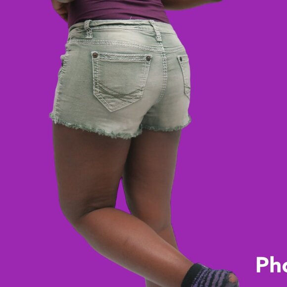 Southpole stretchy denim short shorts raw hem jeans in muted green size 7. - Picture 1 of 6